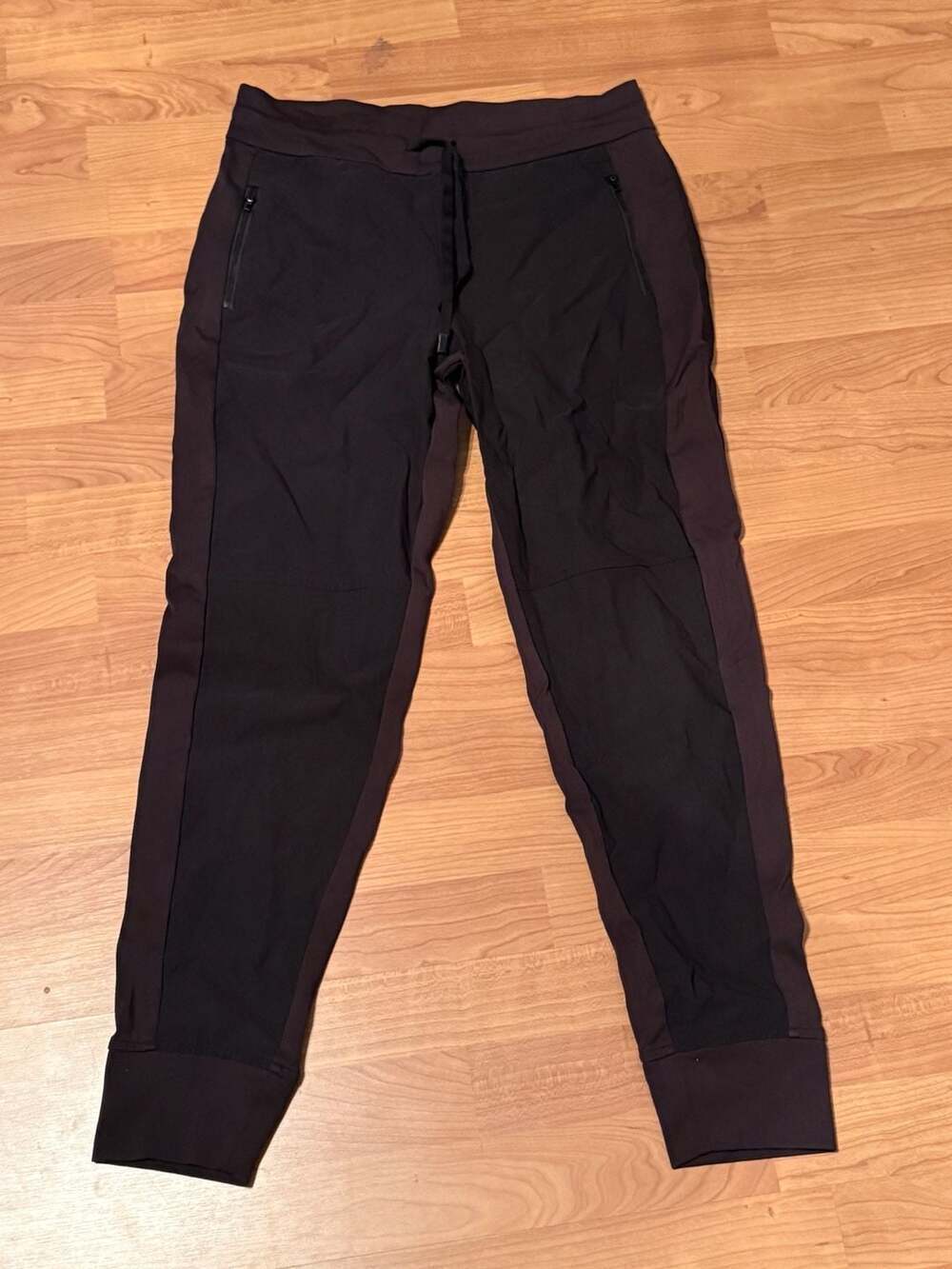 Athleta Headlands Hybrid Trek Jogger Pants in Black
